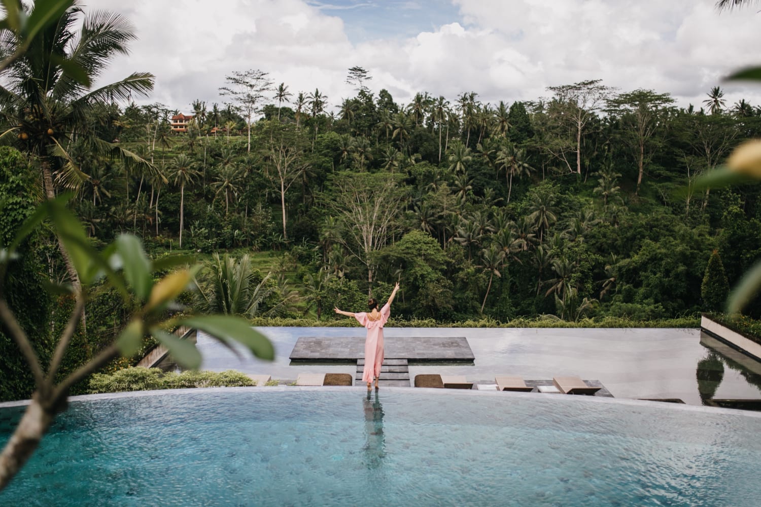 resort-villa-di-wilayah-terpencil